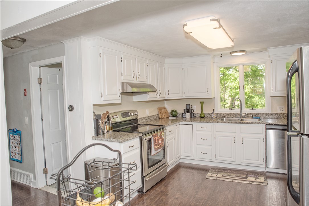 2 Pilgrim Circle Warwick, RI 02888 - Photo 10 of 25