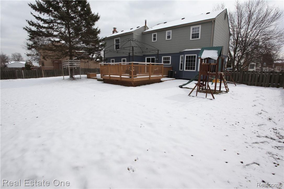 44992 Prestbury Road Canton, MI 48187 - Photo 39 of 41 C00000410.JPG