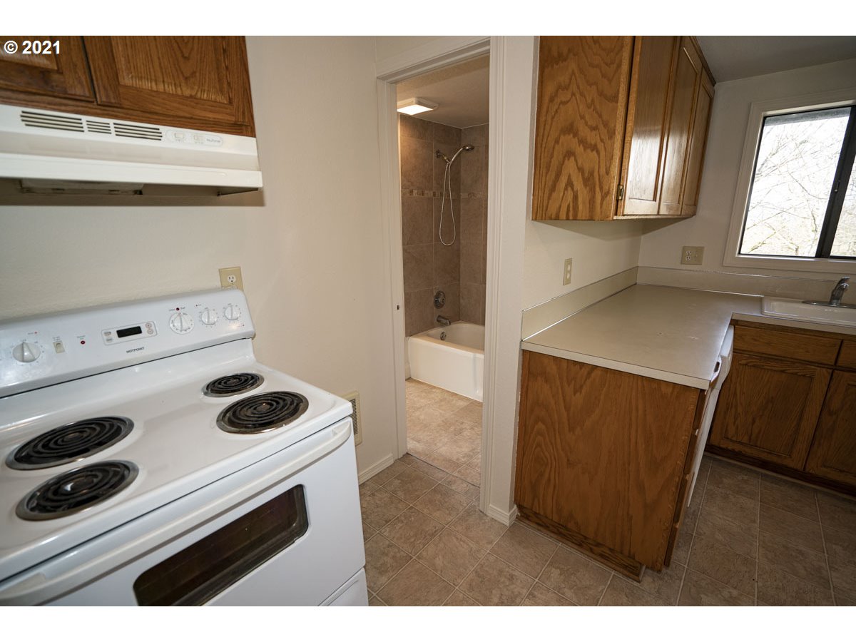 37645 Grange Hall Road Corbett, OR 97019 - Photo 11 of 31