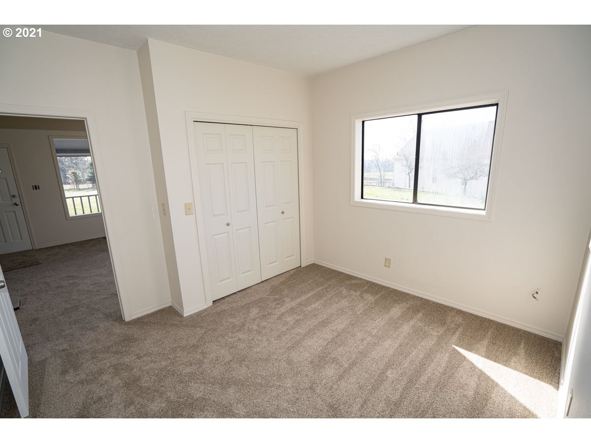 37645 Grange Hall Road Corbett, OR 97019 - Photo 13 of 31