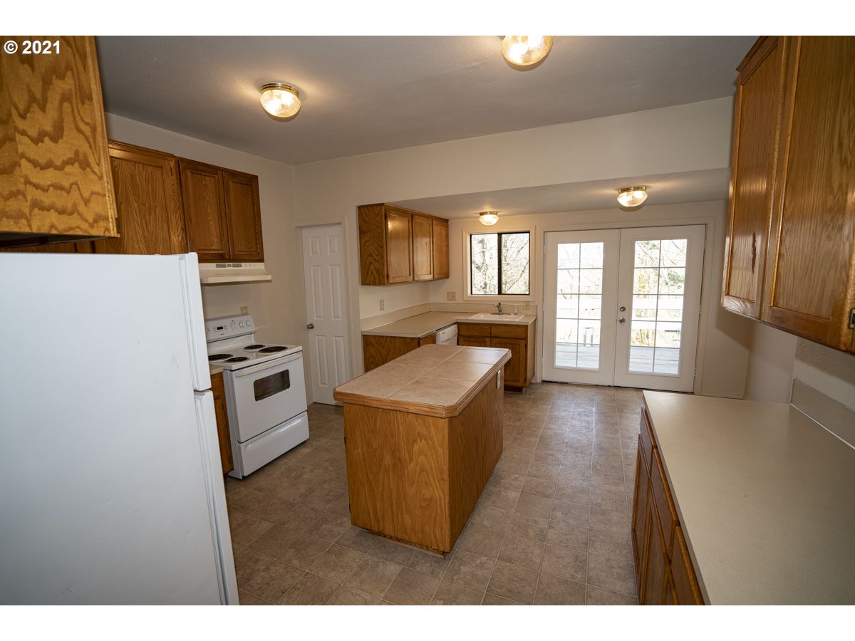 37645 Grange Hall Road Corbett, OR 97019 - Photo 7 of 31