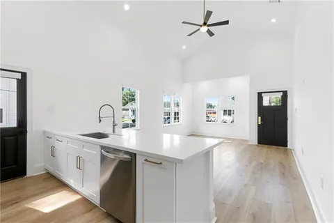 $2,800 | 3650 Bauvais Street, Metairie, LA 70001