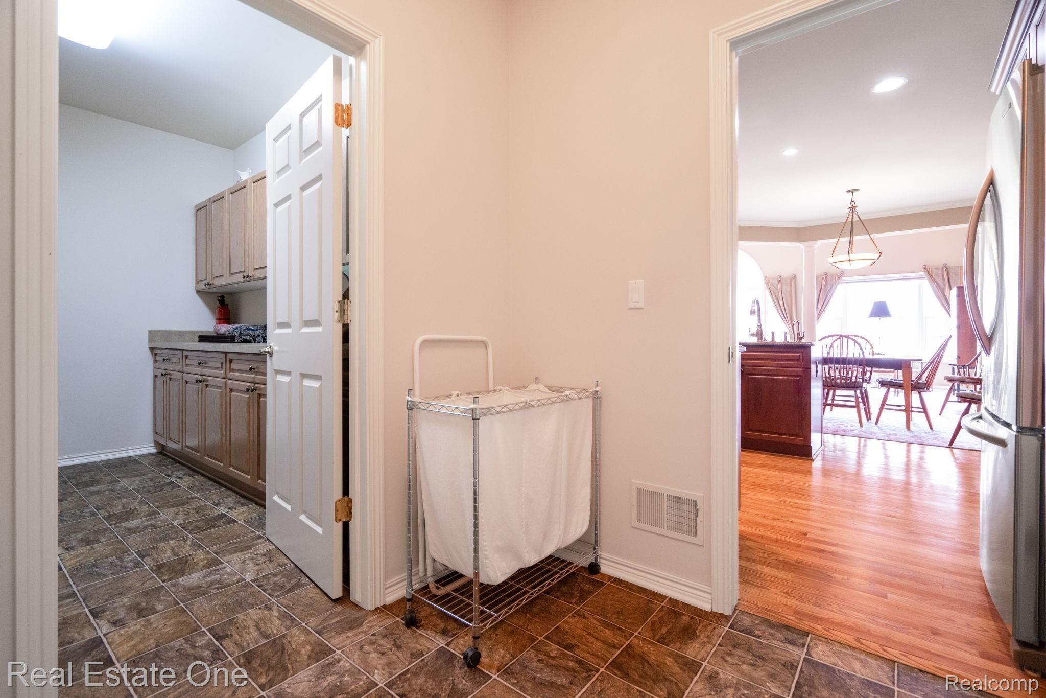 5144 Brecon Court Rochester, MI 48306 - Photo 15 of 51 18-web-or-mls-5144-Brecon-Ct-18.jpg