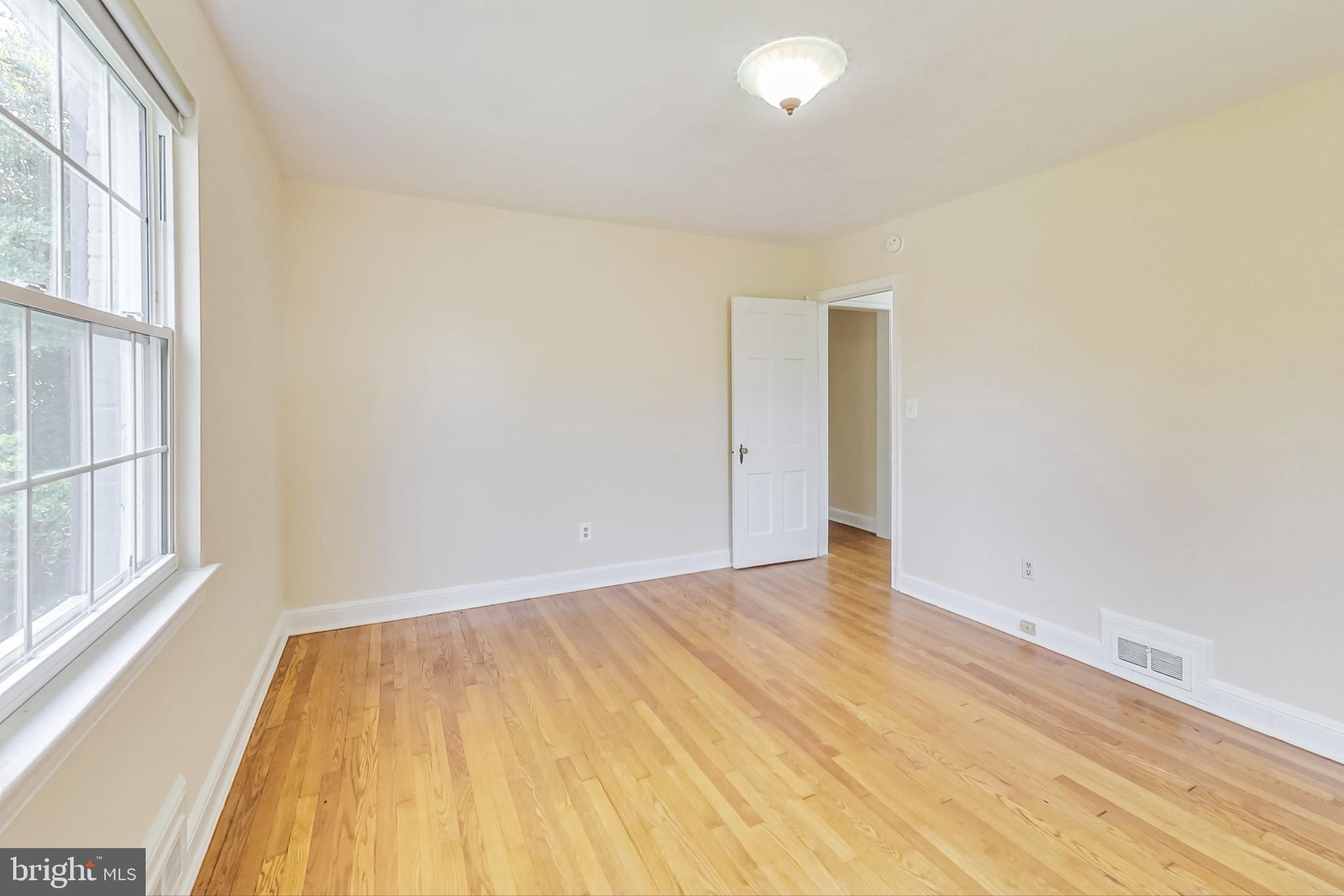 9110 Bradford Road Silver Spring, MD 20901 - Photo 17 of 63