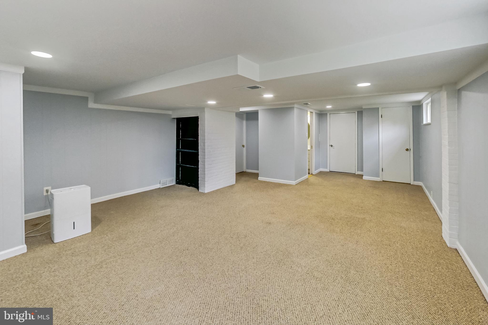 9110 Bradford Road Silver Spring, MD 20901 - Photo 39 of 63