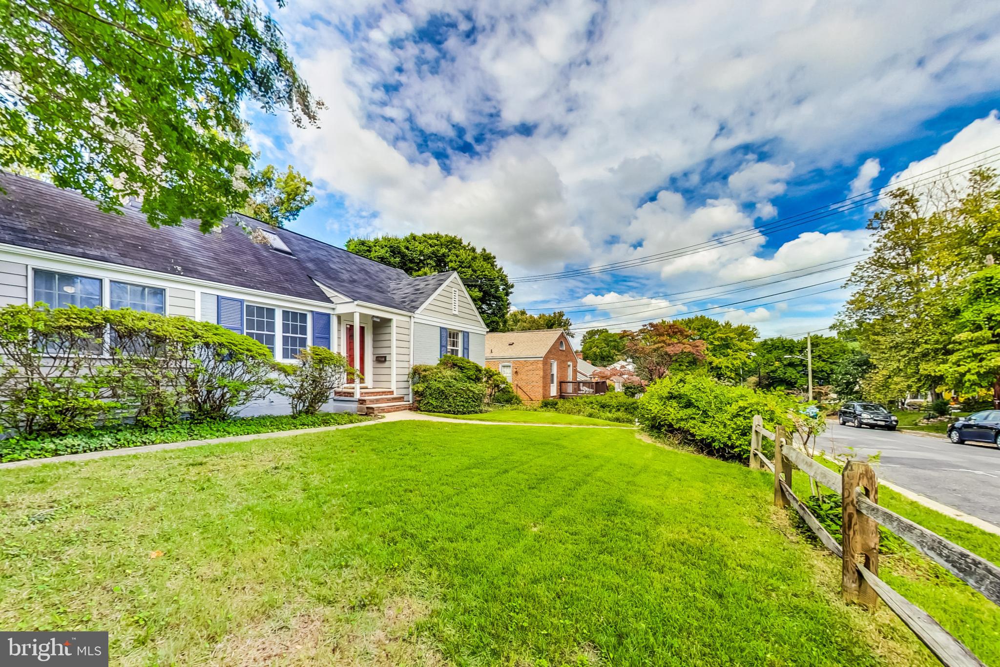 9110 Bradford Road Silver Spring, MD 20901 - Photo 5 of 63