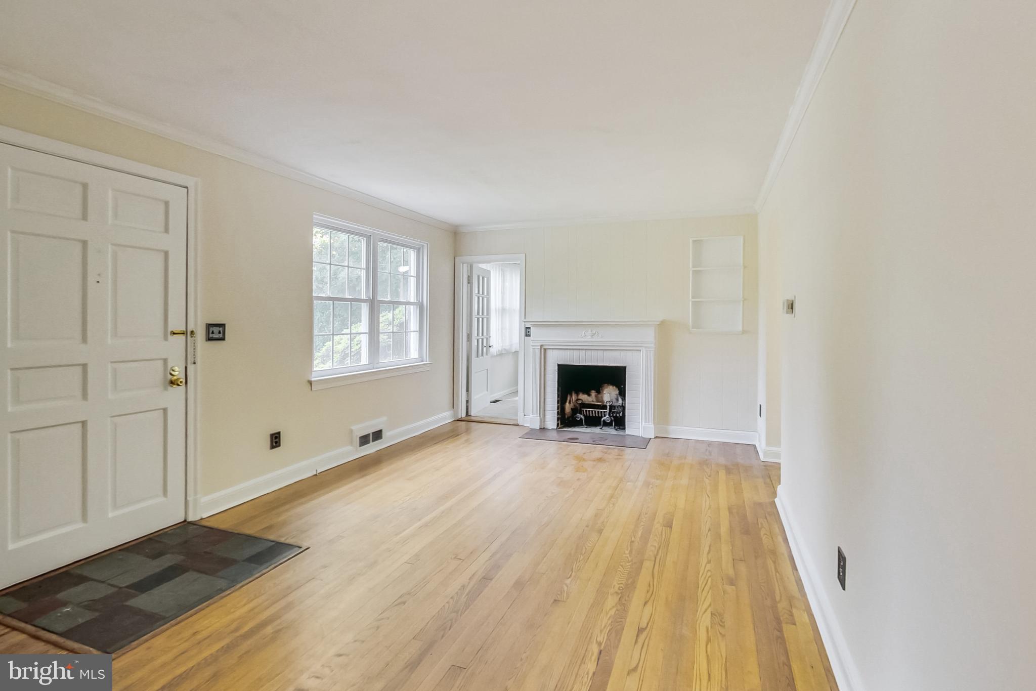 9110 Bradford Road Silver Spring, MD 20901 - Photo 7 of 63