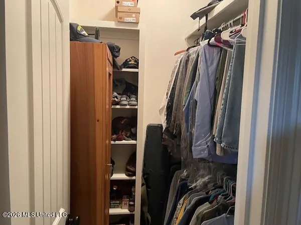 $317,500 | 1018 Fairway Cove, McComb, MS 39648