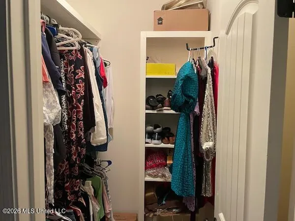 $317,500 | 1018 Fairway Cove, McComb, MS 39648