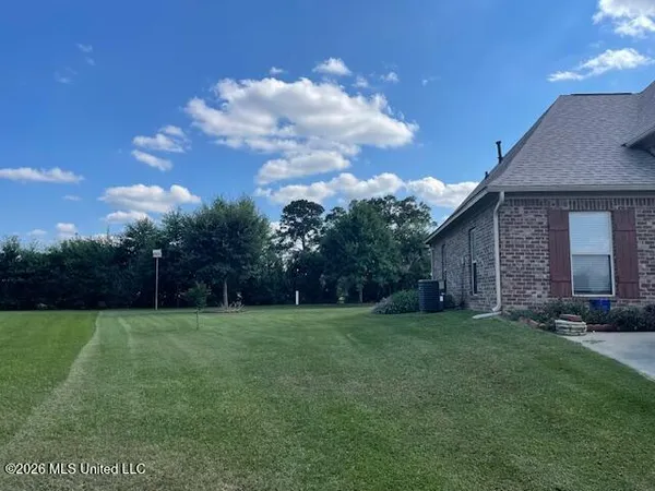 $317,500 | 1018 Fairway Cove, McComb, MS 39648