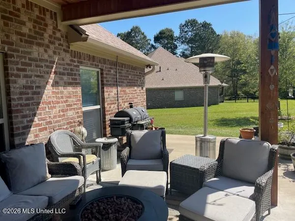 $317,500 | 1018 Fairway Cove, McComb, MS 39648