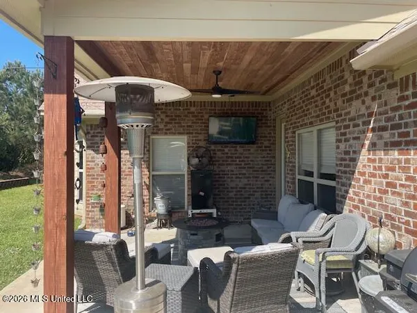 $317,500 | 1018 Fairway Cove, McComb, MS 39648