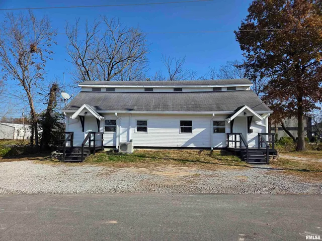 $159,000 | 1207 North Market Street, Marion, IL 62959