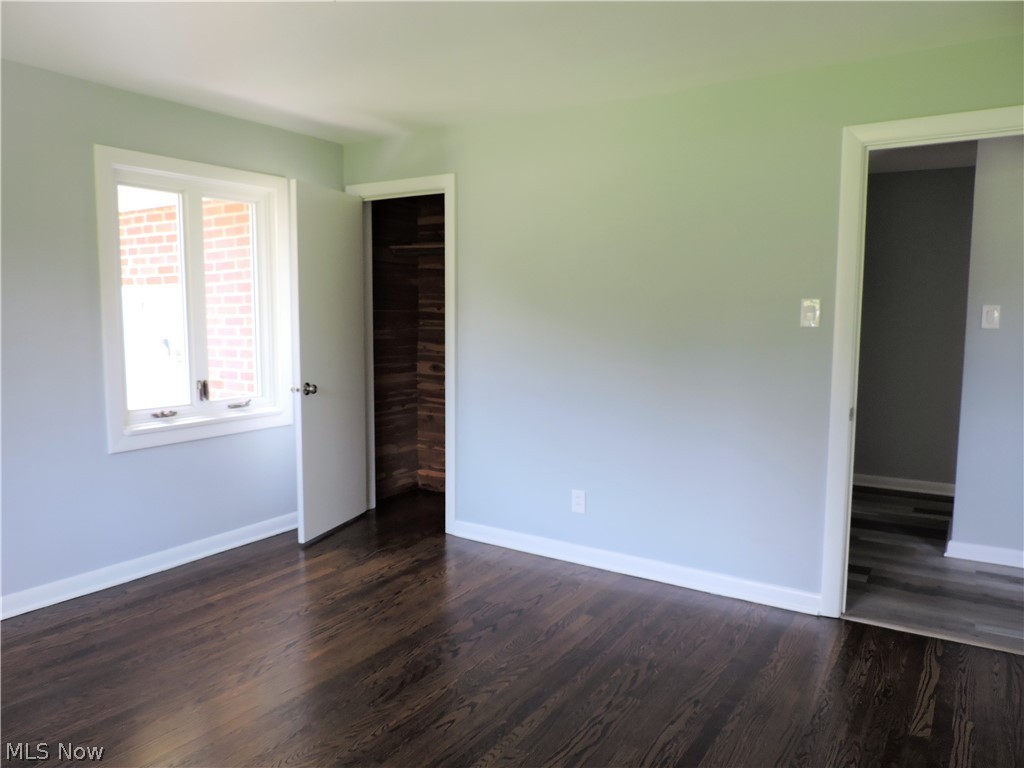 368 East Pleasant Valley Road Independence, OH 44131 - Photo 14 of 29 Another bedroom, check out the closet