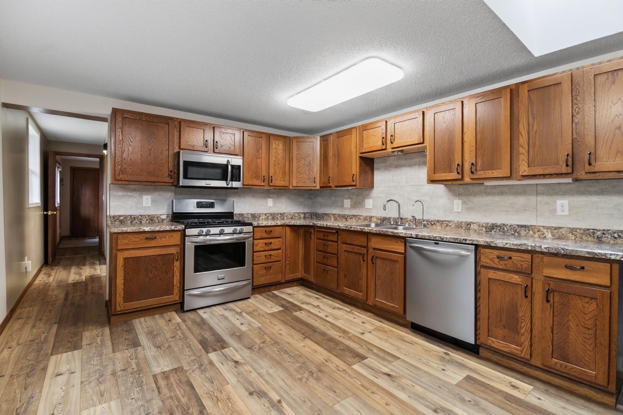42003 Engstrom Beach Road Dent, MN 56528 - Photo 16 of 38 Gallery Image 16
