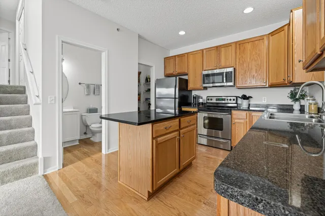 $349,900 | 17661 69th Place North, Maple Grove, MN 55311