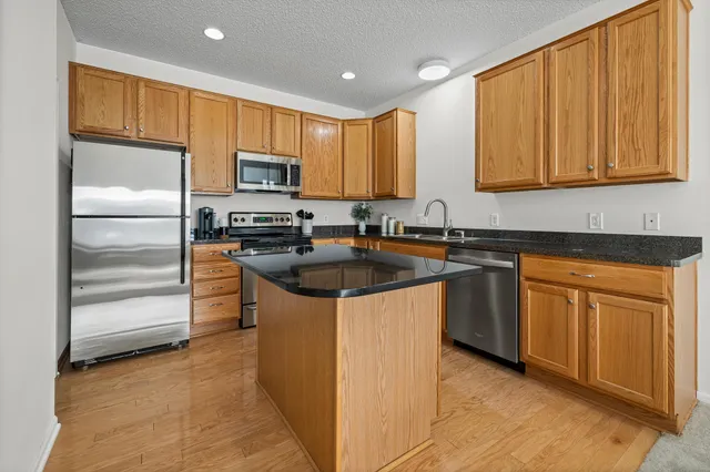 $349,900 | 17661 69th Place North, Maple Grove, MN 55311