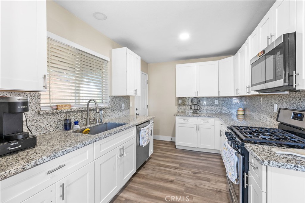 5506 Corwin Lane Riverside, CA 92503 - Photo 11 of 32