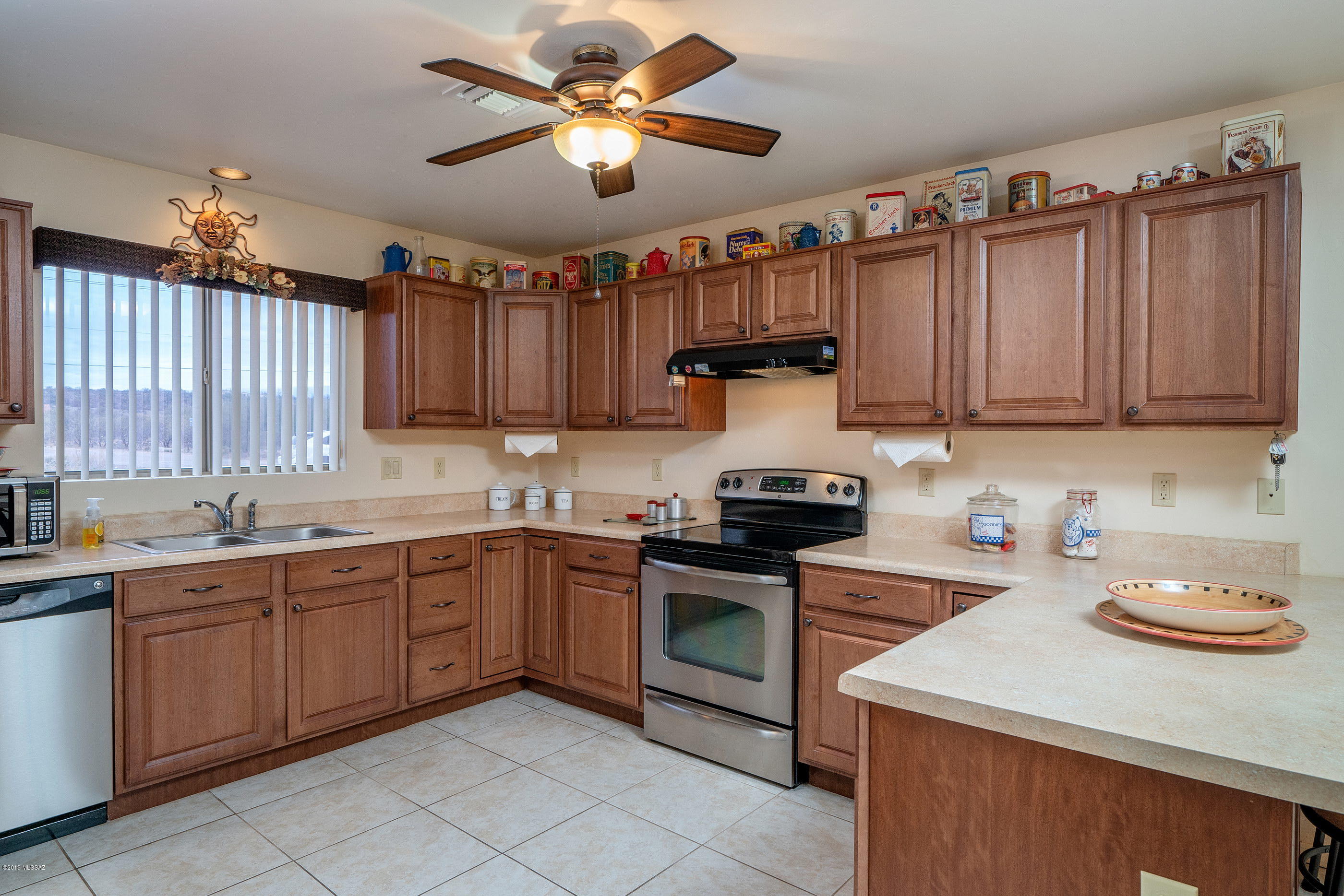 199 Ver Patria Rio Rico, AZ 85648 - Photo 10 of 19