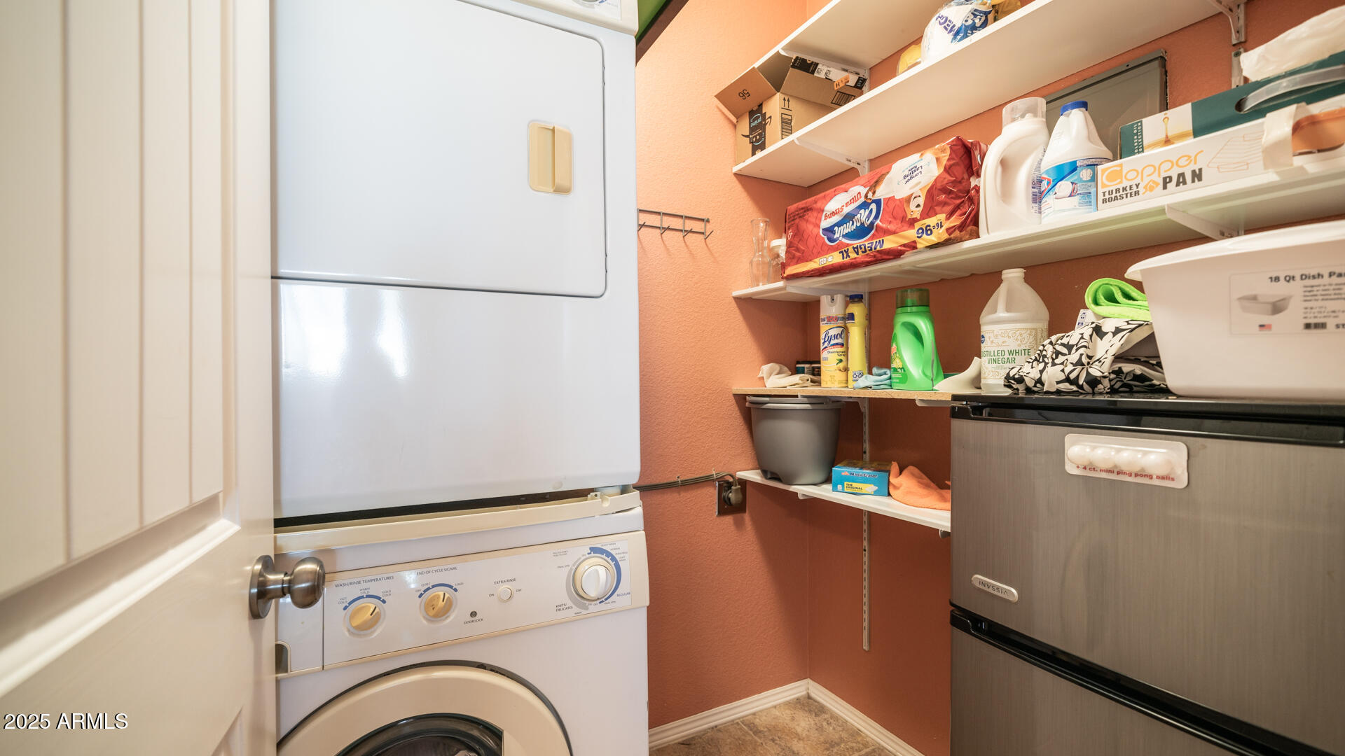 834-837 South Beryl/aquamarine Drive Apache Junction, AZ 85119 - Photo 26 of 68 a close view of utility room