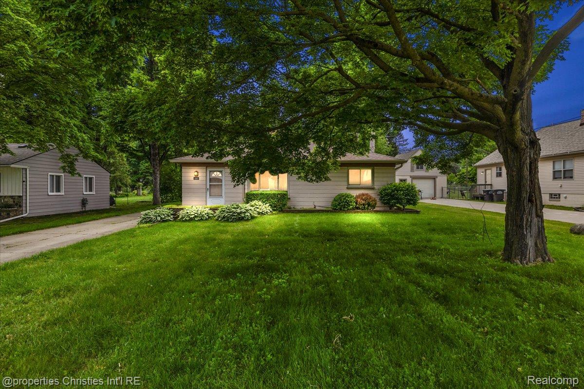 15501 Portis Road Plymouth, MI 48170 - Photo 1 of 37 01-15501 Portis Rd-1.jpg