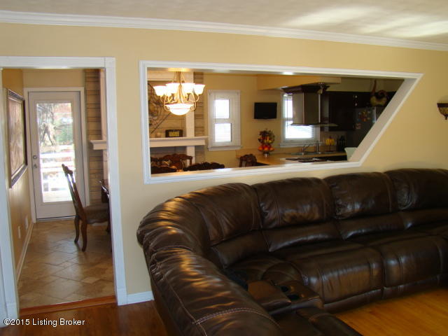 4411 Lambert Road Louisville, KY 40219 - Photo 7 of 54 DSC06231.JPG