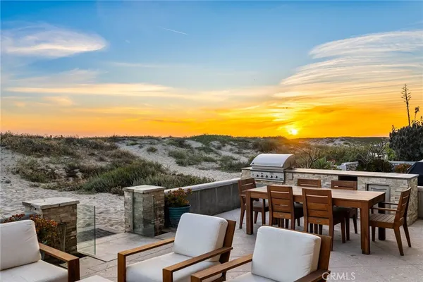 $25,000 | 7304 West Oceanfront, Newport Beach, CA 92663
