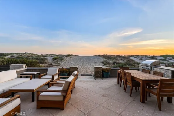 $25,000 | 7304 West Oceanfront, Newport Beach, CA 92663