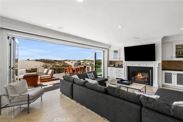 $25,000 | 7304 West Oceanfront, Newport Beach, CA 92663