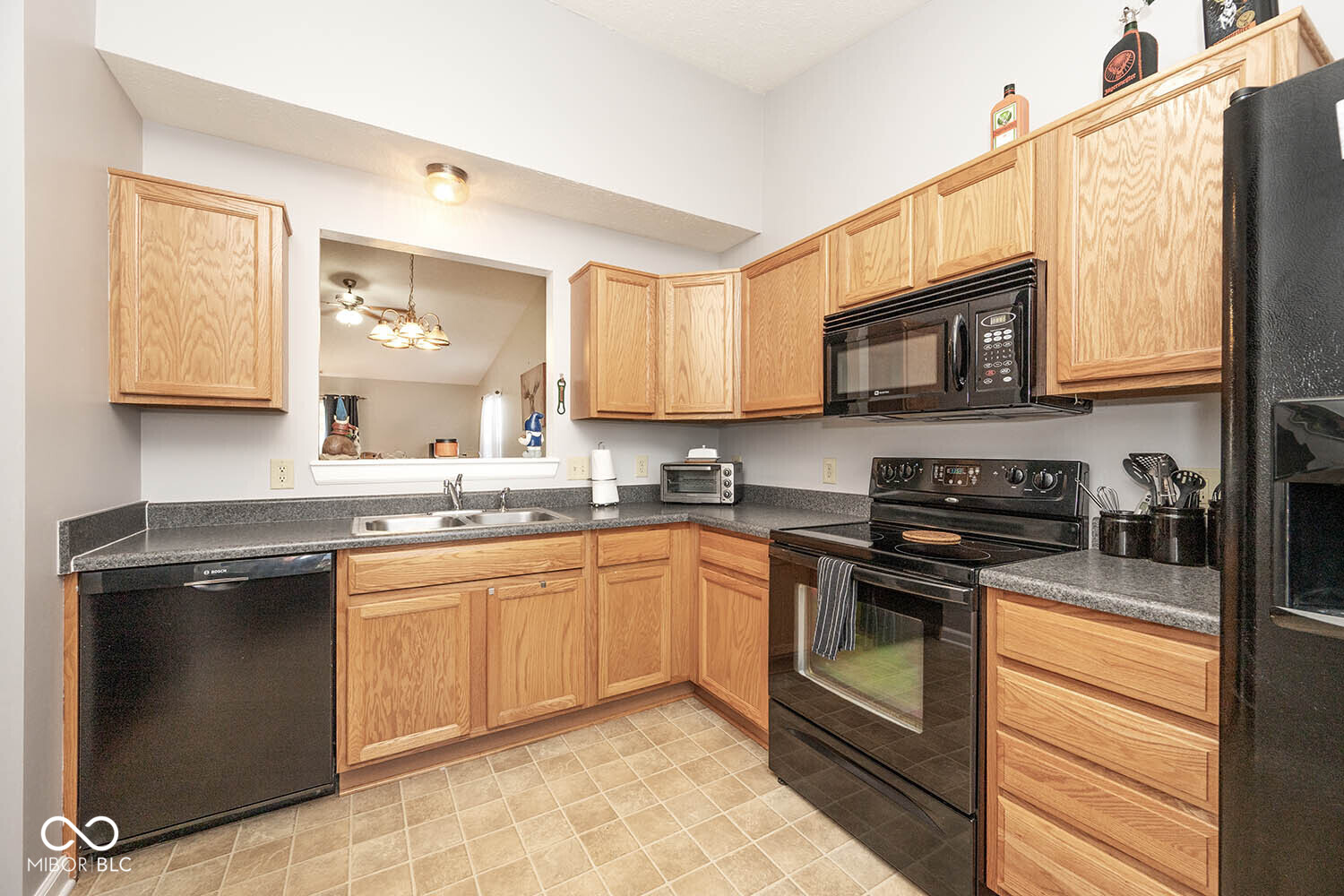 8113 Rambling Road Indianapolis, IN 46239 - Photo 6 of 15