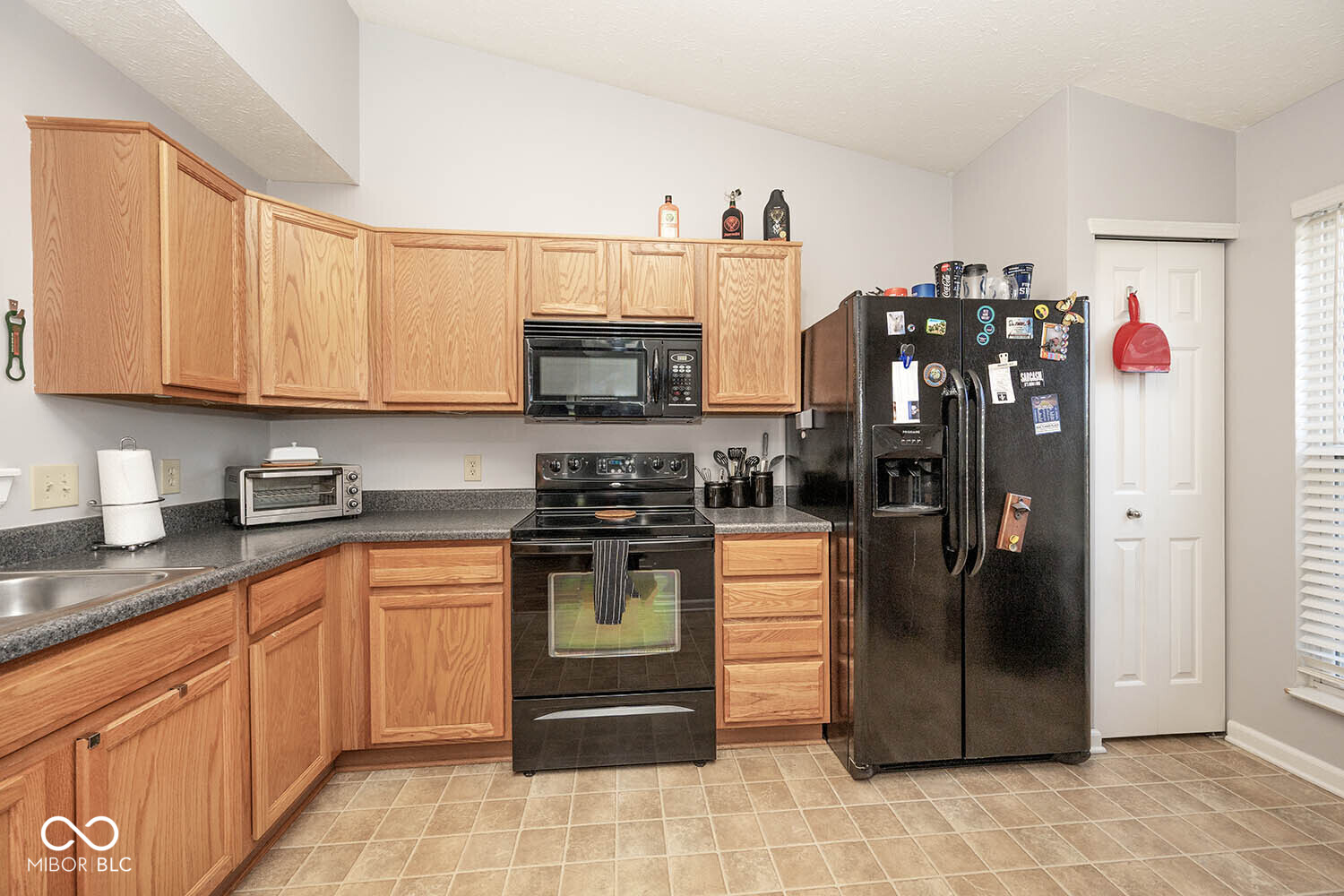 8113 Rambling Road Indianapolis, IN 46239 - Photo 7 of 15