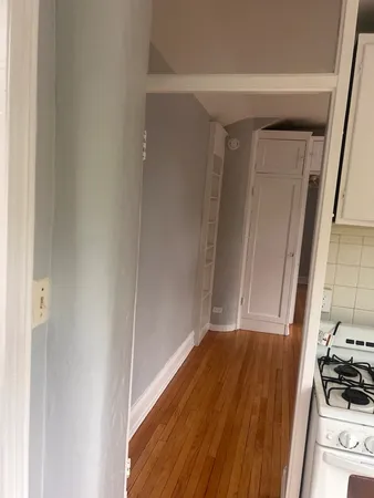 $1,650 | 1155 St Johns Avenue, Unit F, Highland Park, IL 60035