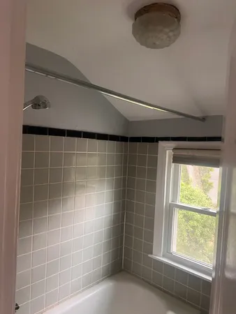 $1,650 | 1155 St Johns Avenue, Unit F, Highland Park, IL 60035