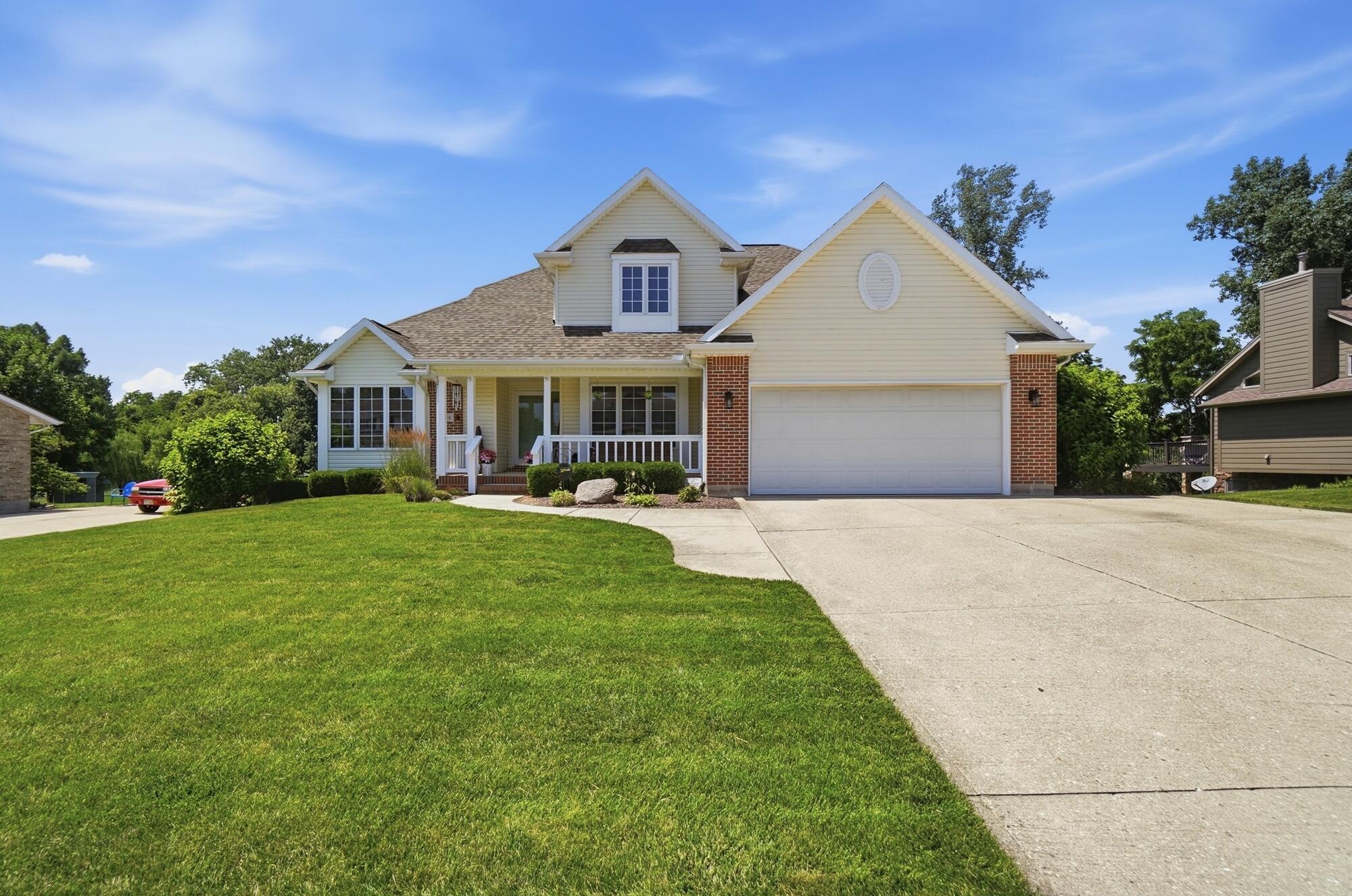 1126 Kingsgate Road Springfield, OH 45503 - Photo 1 of 89 007