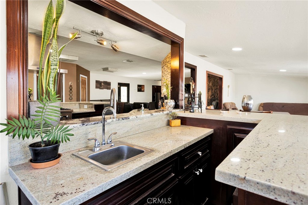 10080 Deep Creek Road Apple Valley, CA 92308 - Photo 26 of 55