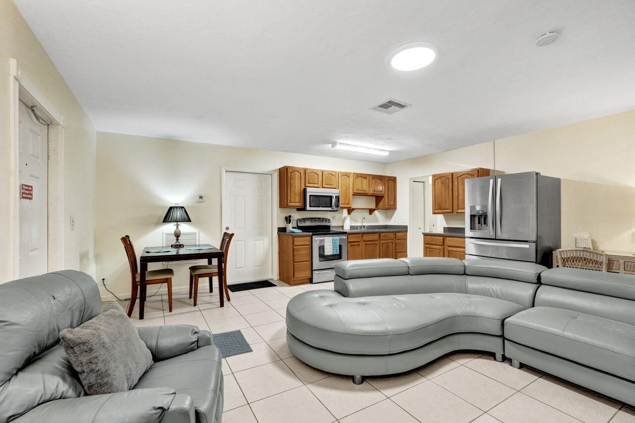 1718 Ridge Road North Palm Beach, FL 33408 - Photo 13 of 38 DSC09183