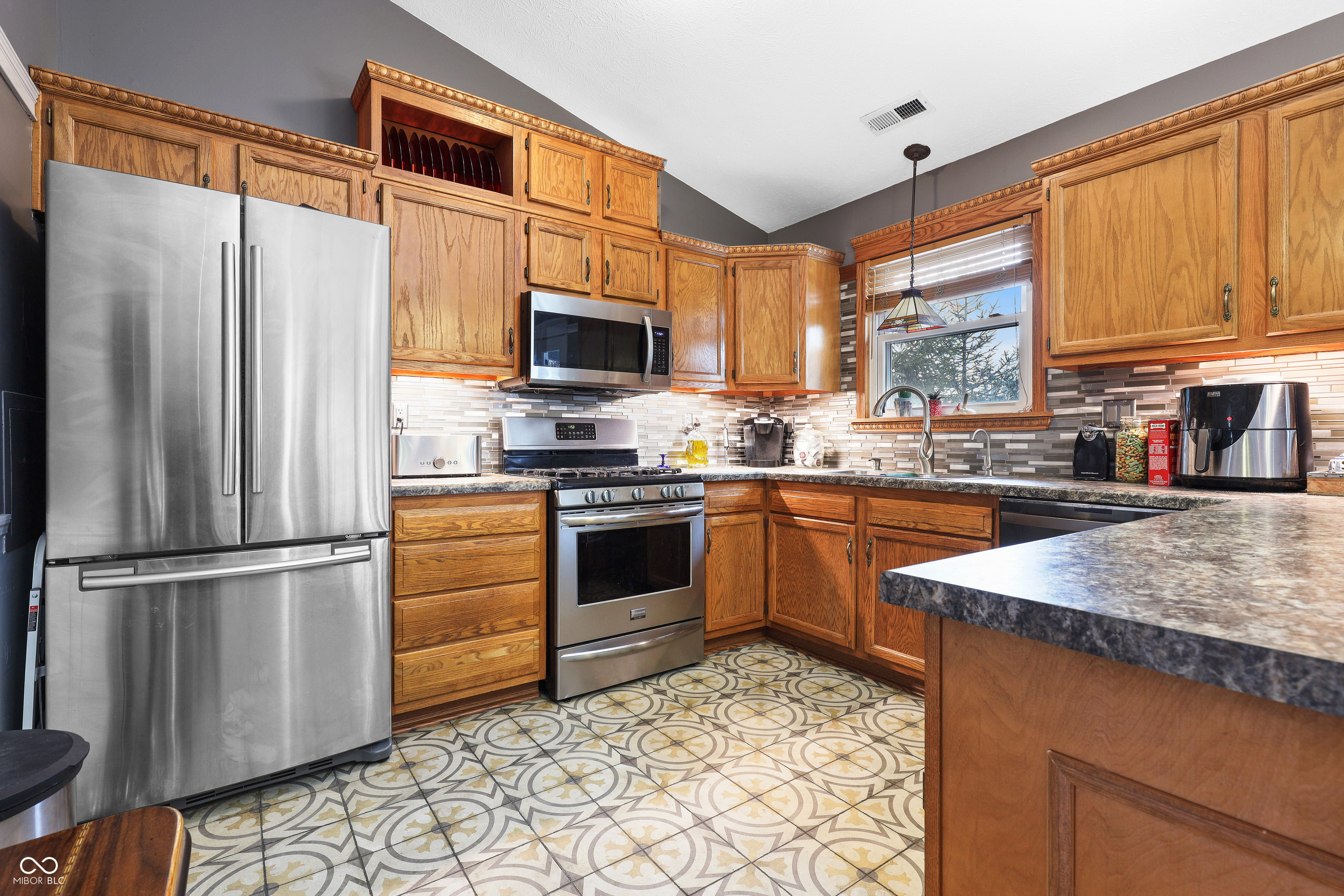 12205 Whitebark Drive Indianapolis, IN 46236 - Photo 13 of 36