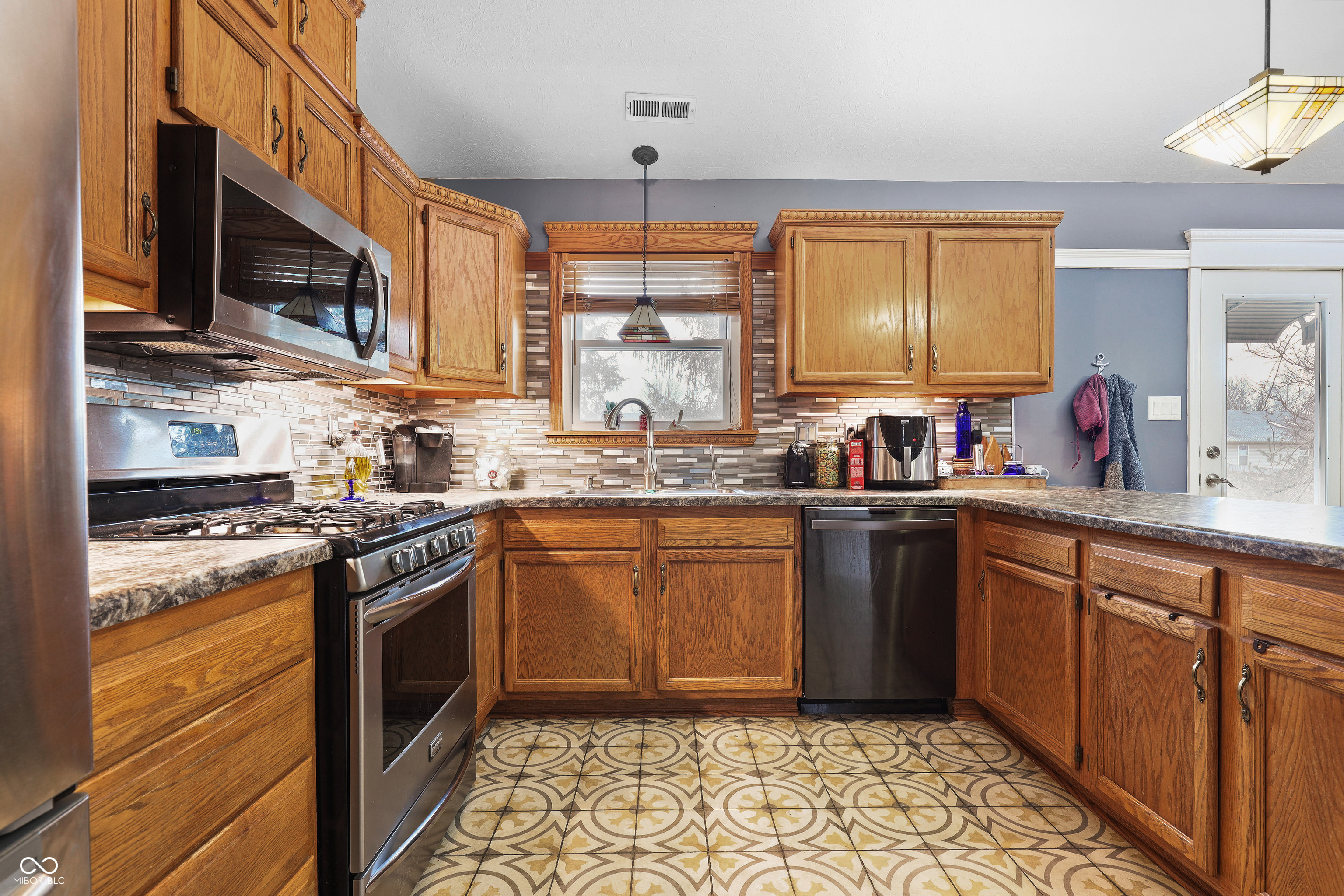 12205 Whitebark Drive Indianapolis, IN 46236 - Photo 14 of 36