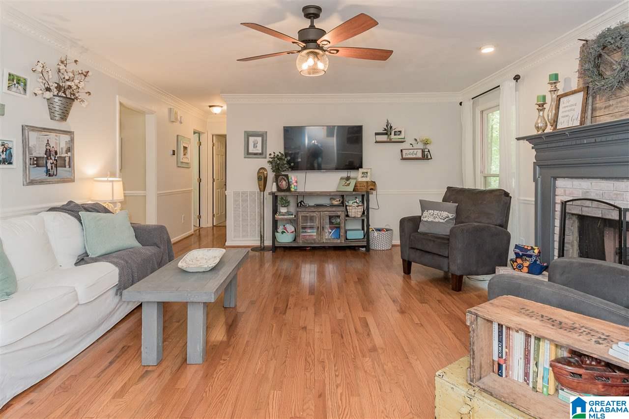 812 Mockernut Road Birmingham, AL 35244 - Photo 13 of 49