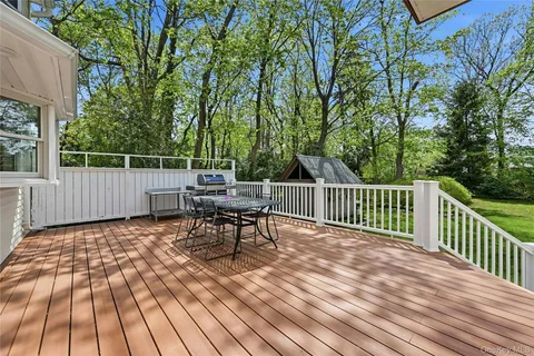 $799,000 | 95 6th Avenue, Huntington Station, NY 11746