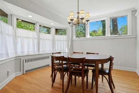 $799,000 | 95 6th Avenue, Huntington Station, NY 11746