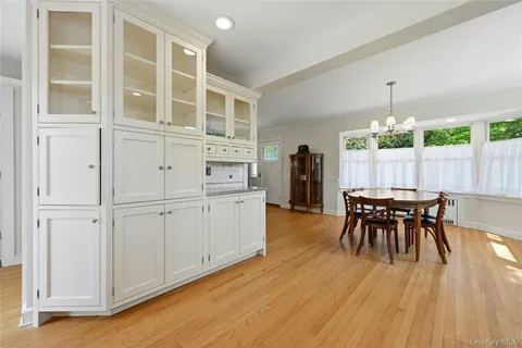 $799,000 | 95 6th Avenue, Huntington Station, NY 11746