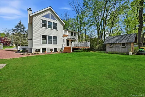 $799,000 | 95 6th Avenue, Huntington Station, NY 11746