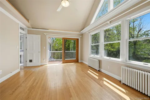 $799,000 | 95 6th Avenue, Huntington Station, NY 11746