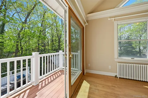 $799,000 | 95 6th Avenue, Huntington Station, NY 11746