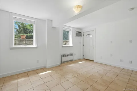 $799,000 | 95 6th Avenue, Huntington Station, NY 11746