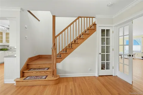 $799,000 | 95 6th Avenue, Huntington Station, NY 11746