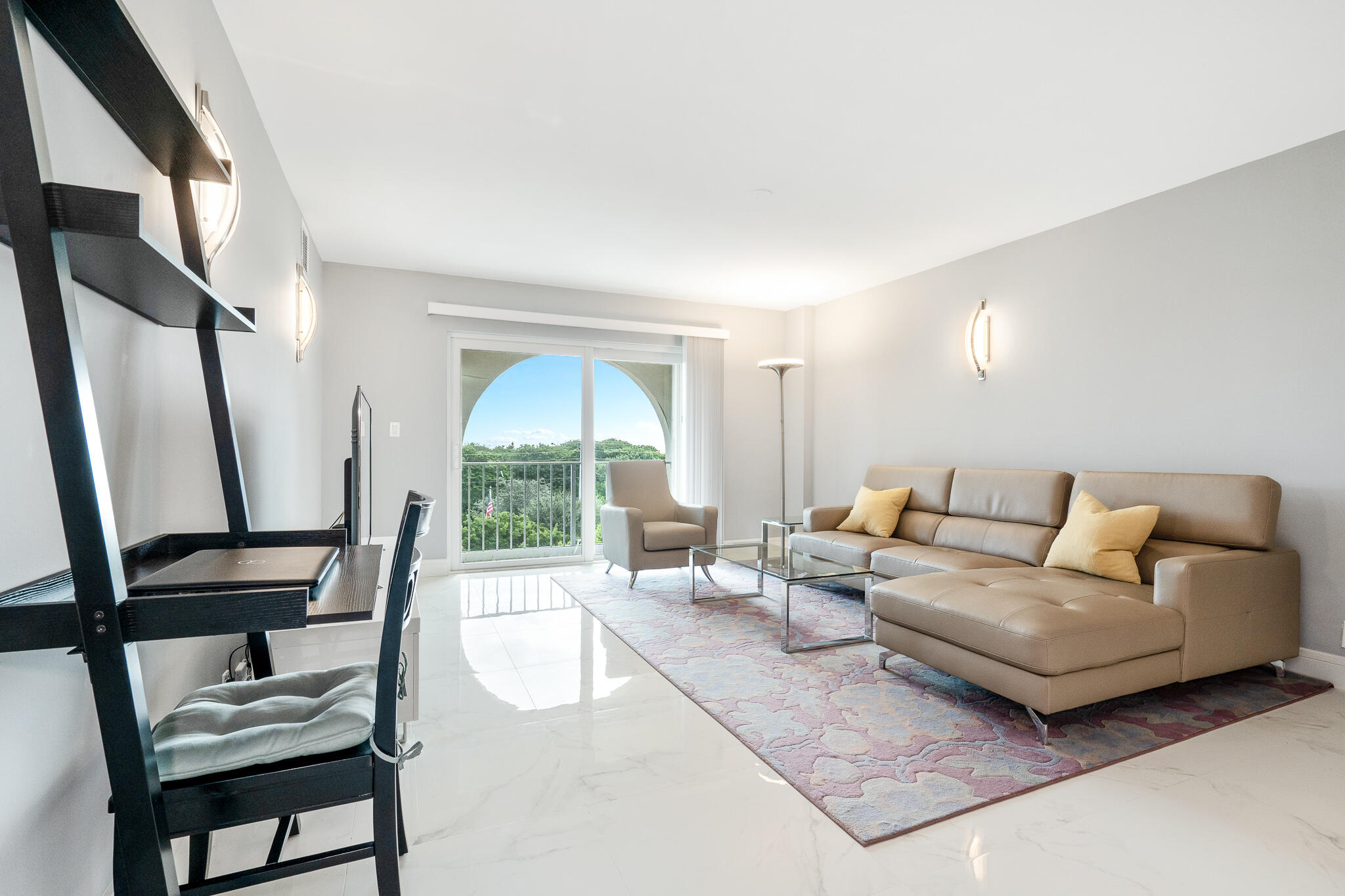 1111 South Ocean Boulevard, Unit 520 Boca Raton, FL 33432 - Photo 16 of 45 Living Room