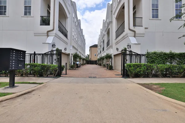 $485,000 | 1244 West 23rd Street, Houston, TX 77008