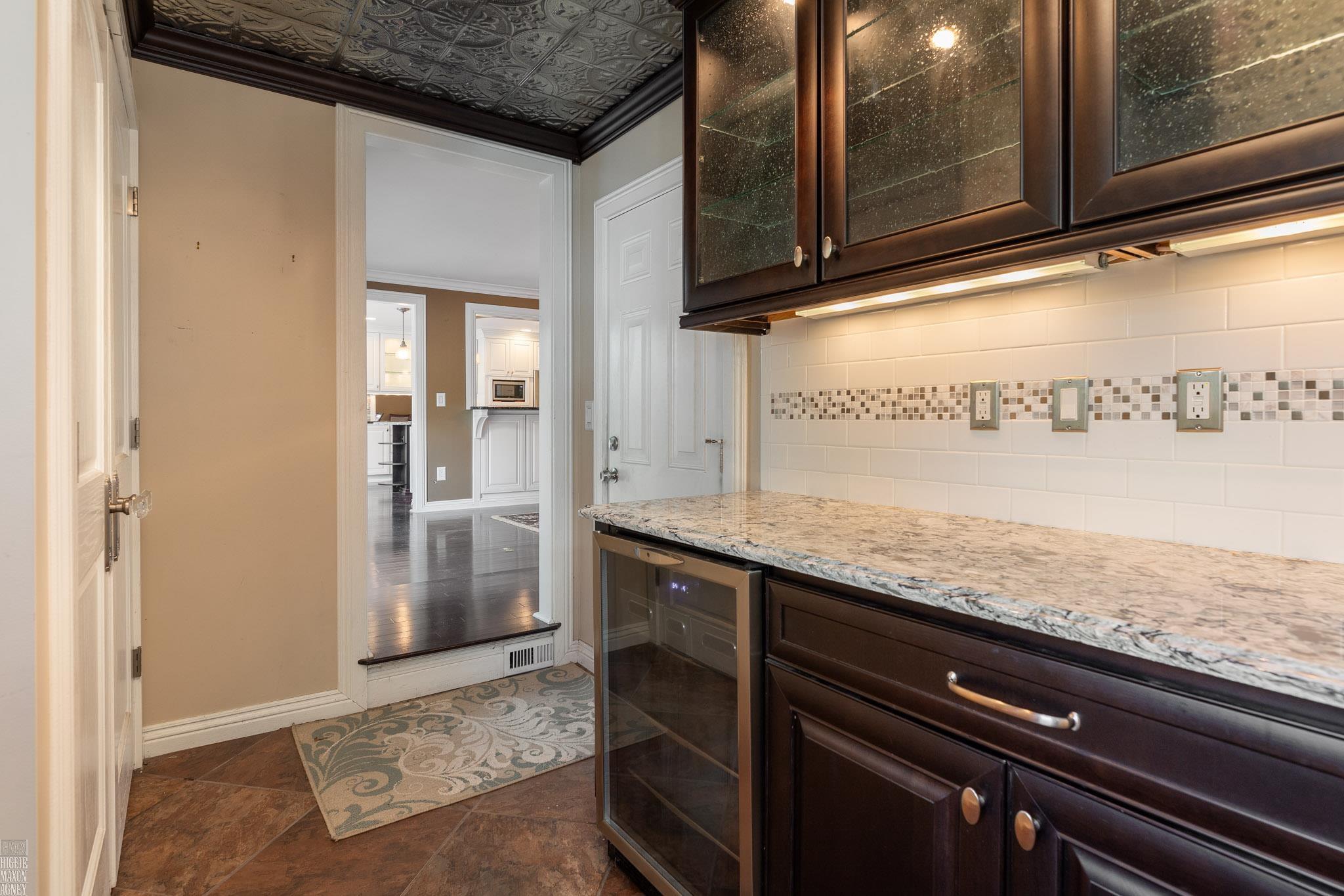 592 Thorntree Road Grosse Pointe, MI 48236 - Photo 17 of 53 50124730-16.JPG